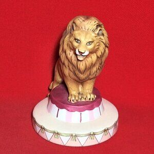 Circus Royale Ceramic Lion Figurine 1983